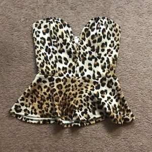 ⚡️Leopard Peplum Top Size Small